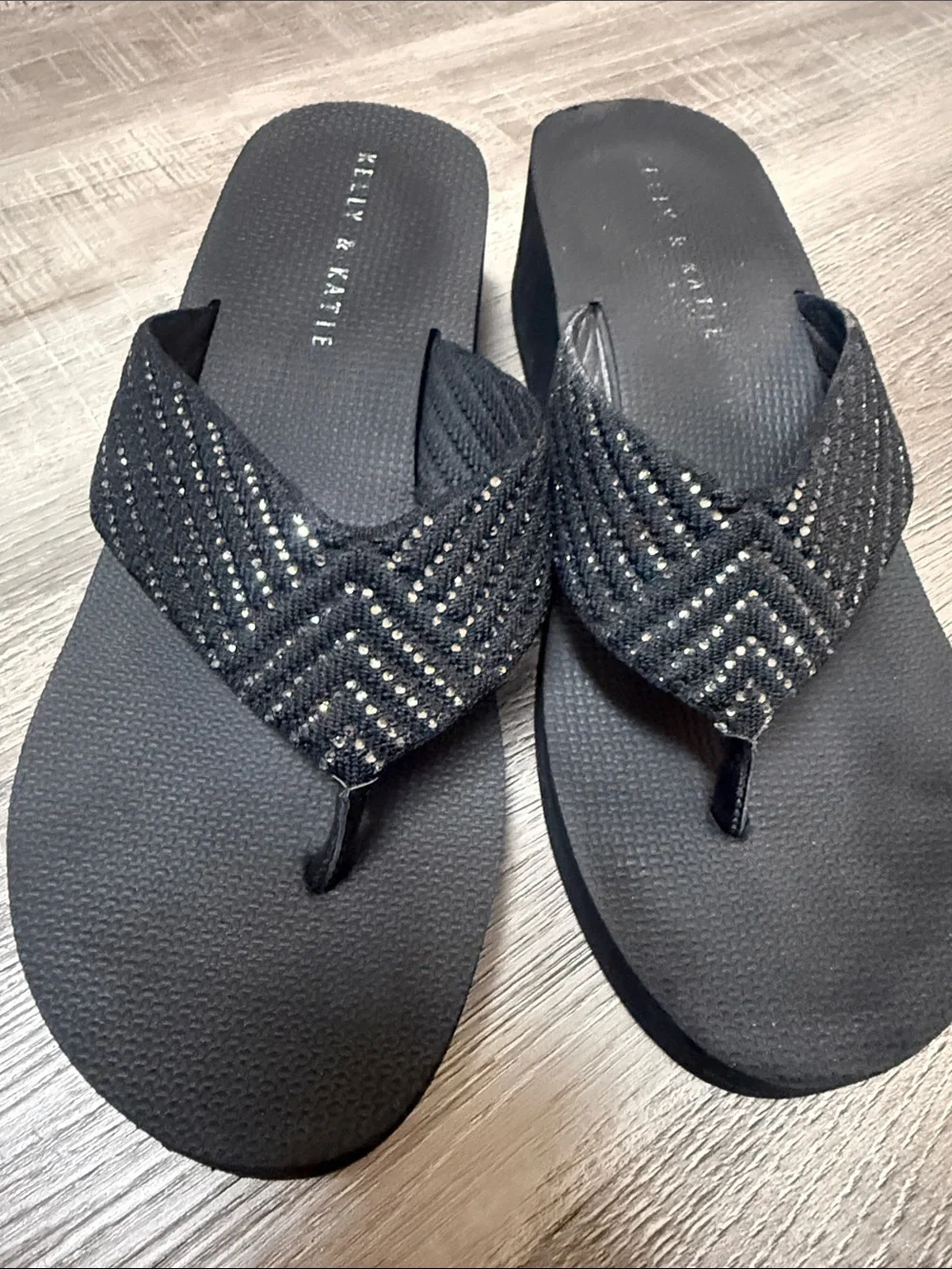 Kelly & Katie Black Embellished V‑Strap Flip Flops 9